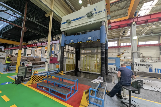 Rivendita Pressa prova stampi MILLUTENSIL MIL307 usata